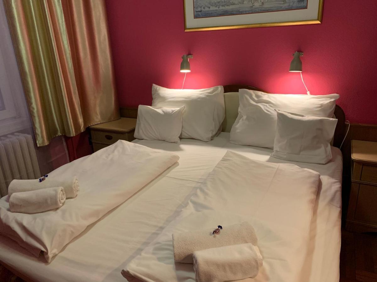 Hotel Omnibusz Будапеща Екстериор снимка